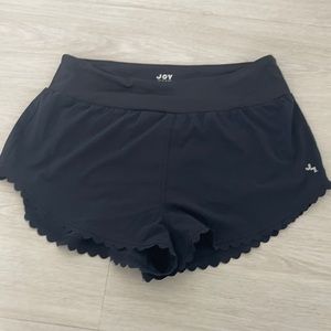 joy Lab scallop shorts- medium